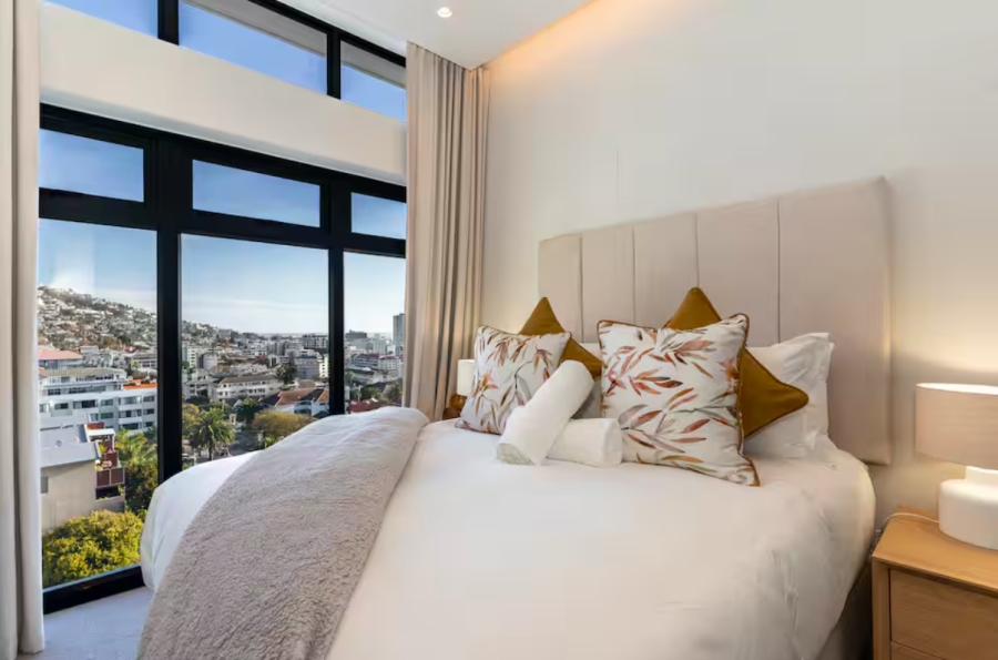 2 Bedroom Property for Sale in Sea Point Western Cape